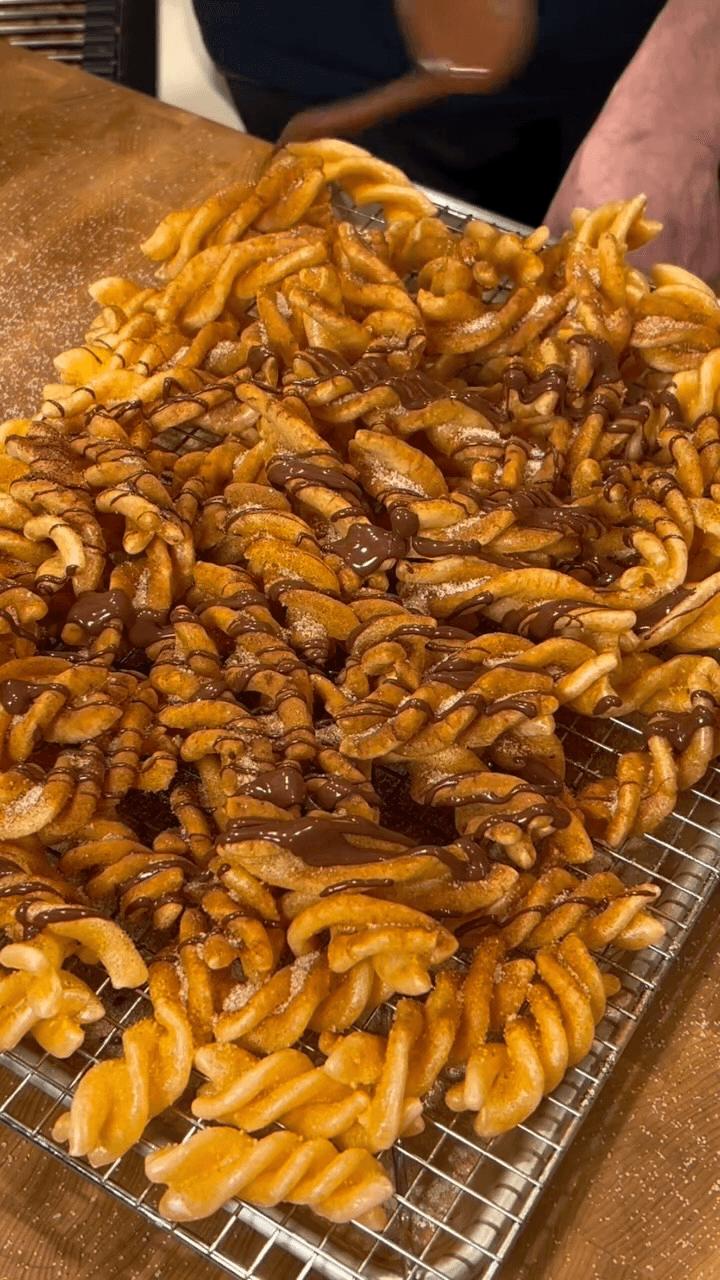 Cinnamon Sugar Fried Pasta Snack (Duritos)