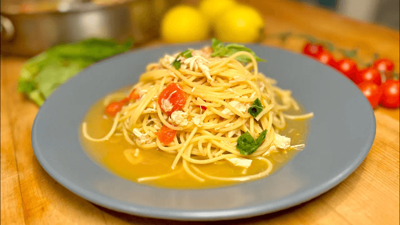 Crab Pasta - Spaghetti w/ Crab, White Wine, and Cherry Tomatoes