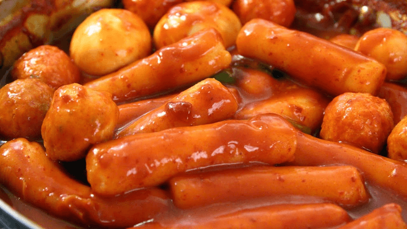 Spicy rice cake (Tteokbokki)