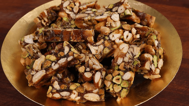 Crunchy nut candy (Yeot-gangjeong) Thumbnail