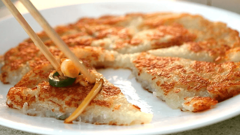 Simple potato pancake (Gamjajeon) Thumbnail